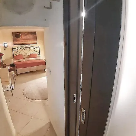 Olimpia House - Station * Bari